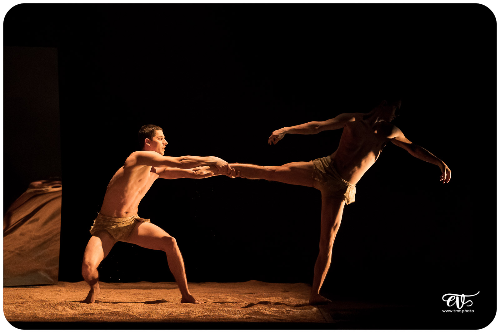 MY LAND (RECIRQUEL COMPANY)